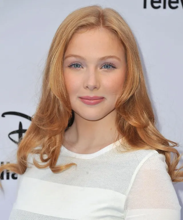 Molly Quinn | (x4)