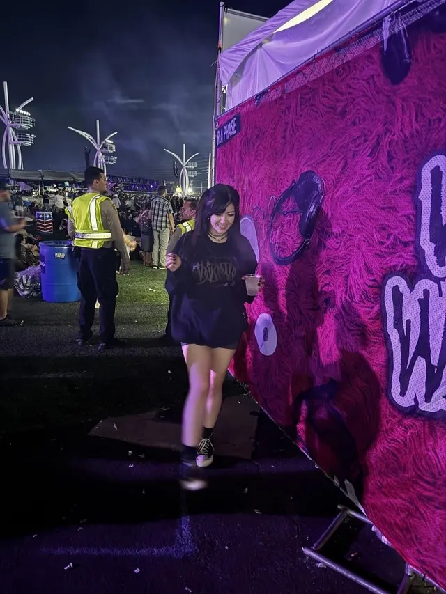 In public vs on Reddit