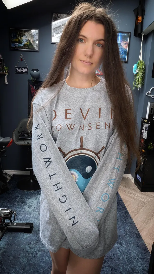 Showing off my new long sleeve (and what's underneath)