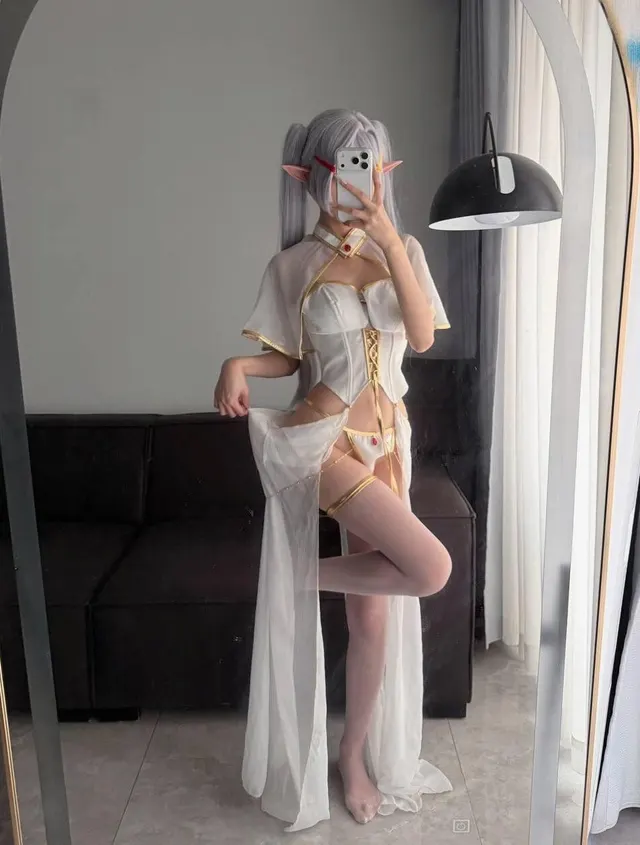 Frieren by (Claire) [Frieren]