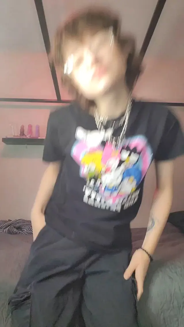 Pov: ur in a smoke sesh with me but I got that magic bong 🪄 XD