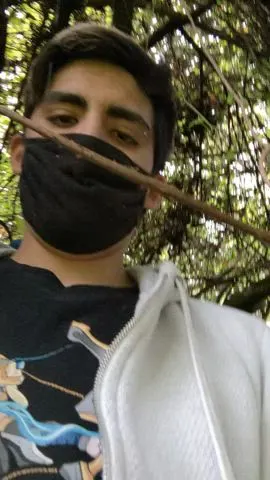 This guy winked at me at the park and the next thing I know he was fucking me behind some bushes 🌲🌲