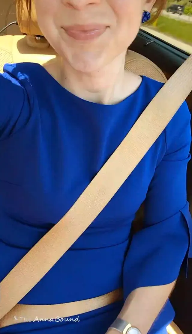 Commutes can be a drag...fortunately, I know how to keep myself entertained 😏 [Gif]